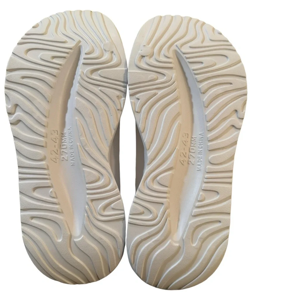 Men Slide - Picture 6 of 6